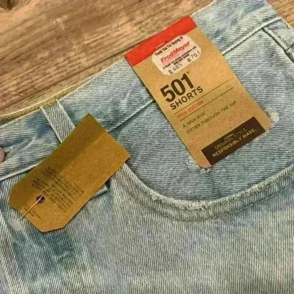 NEW Levi’s 501 Original Fit High-Rise Women’s Jean Shorts - Picture 9 of 11